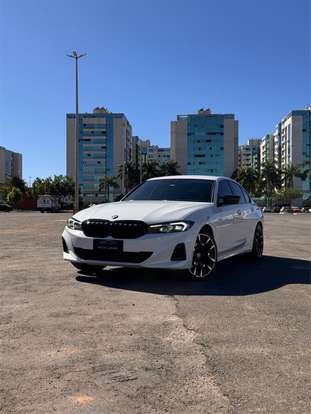 BMW-320i-2022