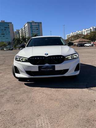 BMW-320i-2022