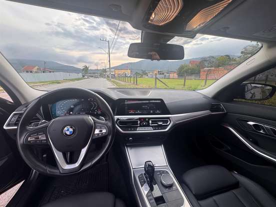 BMW-320i-2.0 16V TURBO GASOLINA SPORT GP AUTOMÁTICO BMW-320i-2020