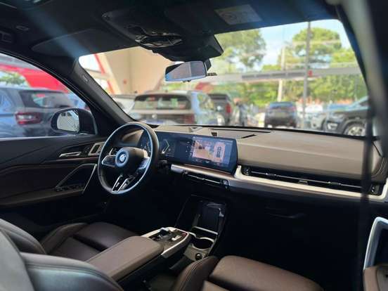 BMW-X1-2023