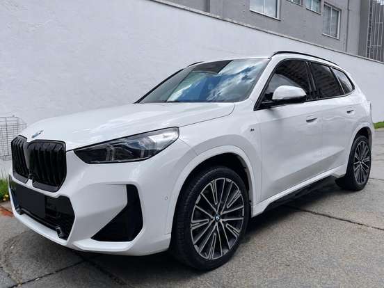 BMW-X1-2.0 16V TURBO GASOLINA SDRIVE20I M SPORT STEPTRONIC BMW-X1-2024
