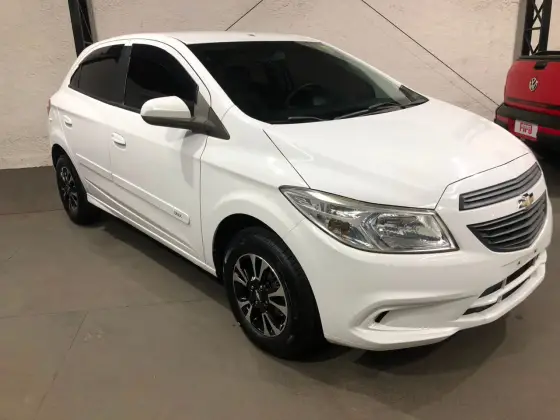 CHEVROLET ONIX 1.0 MPFI LS 8V FLEX 4P MANUAL