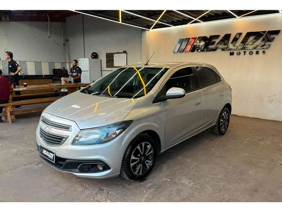 CHEVROLET-ONIX-2014