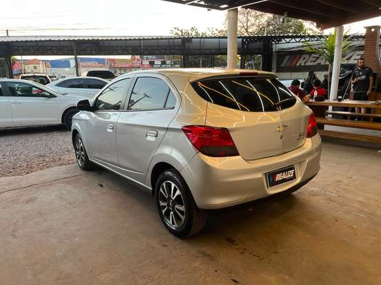 CHEVROLET-ONIX-2014
