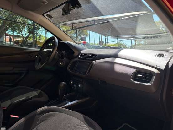 CHEVROLET-PRISMA-2015
