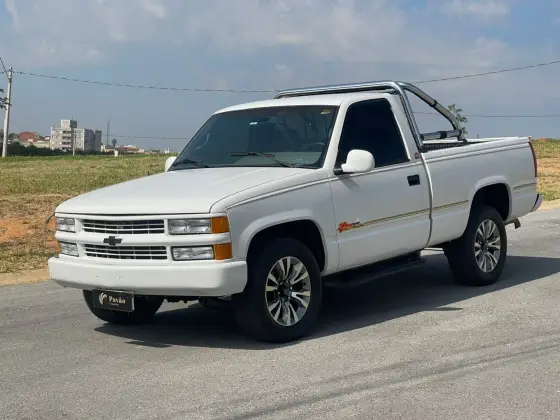 CHEVROLET SILVERADO 4.1 MPFI 4X2 CS 18V GASOLINA 2P MANUAL CHEVROLET SILVERADO 4.1 MPFI 4X2 CS 18V GASOLINA 2P MANUAL