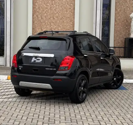 CHEVROLET-TRACKER-2015