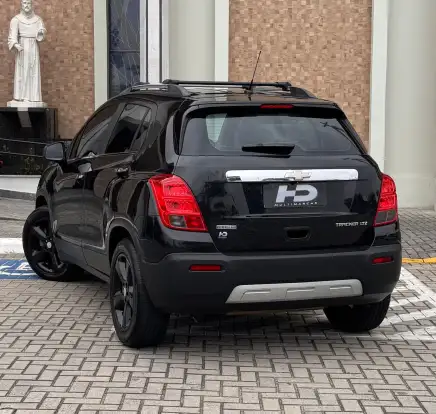 CHEVROLET-TRACKER-2015