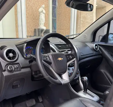 CHEVROLET-TRACKER-2015