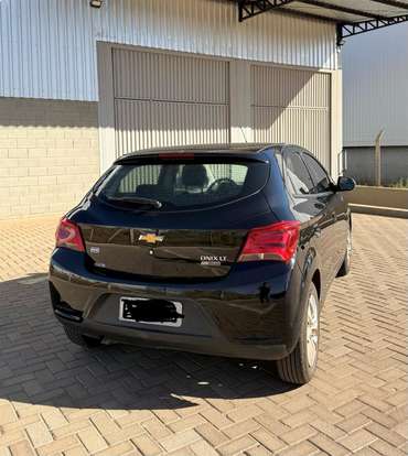 CHEVROLET-ONIX-2016