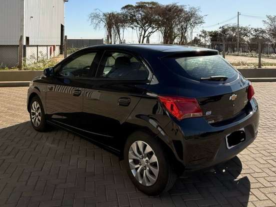 CHEVROLET-ONIX-1.4 MPFI LT 8V FLEX 4P AUTOMÁTICO CHEVROLET-ONIX-2016