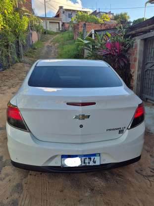CHEVROLET-PRISMA-2015
