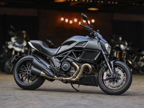 DUCATI DIAVEL DARK 