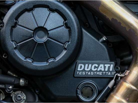 DUCATI-DIAVEL DARK-2015