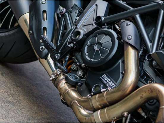 DUCATI-DIAVEL DARK DUCATI-DIAVEL DARK-2015