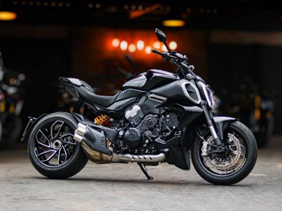 DUCATI DIAVEL V4 