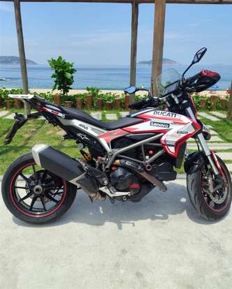 DUCATI-HYPERSTRADA 821 DUCATI-HYPERSTRADA 821-2015