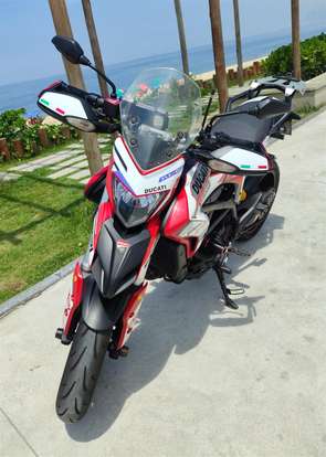 DUCATI-HYPERSTRADA 821-2015
