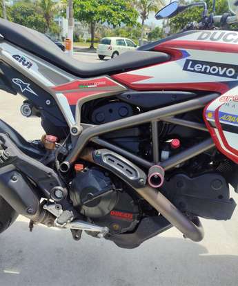 DUCATI-HYPERSTRADA 821-2015