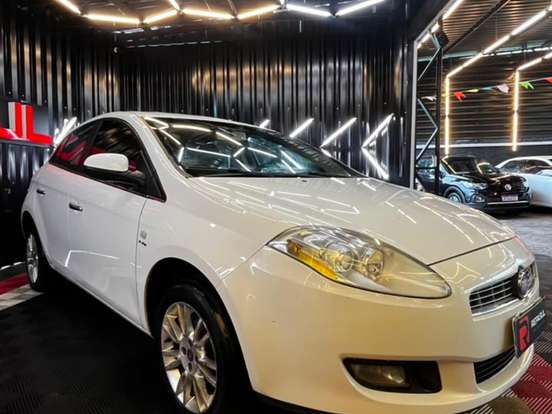 FIAT-BRAVO-1.8 ESSENCE 16V FLEX 4P AUTOMATIZADO FIAT-BRAVO-2012