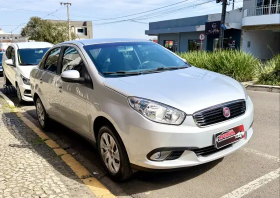 FIAT GRAND SIENA 1.4 MPI ATTRACTIVE 8V FLEX 4P MANUAL FIAT GRAND SIENA 1.4 MPI ATTRACTIVE 8V FLEX 4P MANUAL