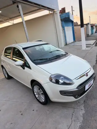 FIAT PUNTO 1.6 ESSENCE 16V FLEX 4P MANUAL