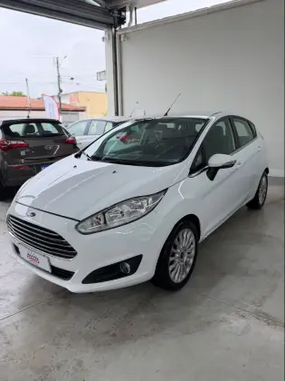 FORD FIESTA 1.6 TITANIUM HATCH 16V FLEX 4P POWERSHIFT