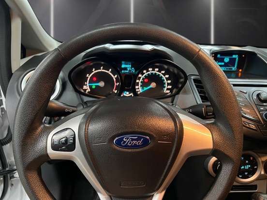 FORD-FIESTA-1.6 SEL HATCH 16V FLEX 4P POWERSHIFT FORD-FIESTA-2016