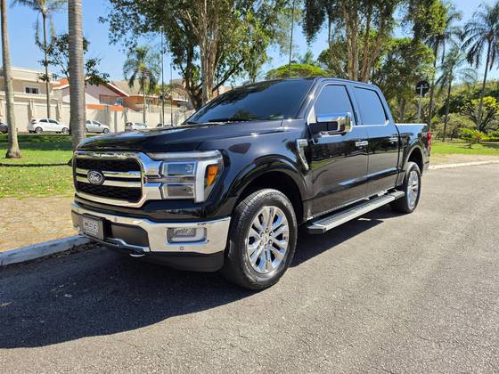 FORD F-150 5.0 V8 GASOLINA CD LARIAT FX4 AUTOMÁTICO
