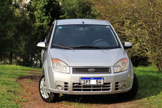 FORD-FIESTA-2009