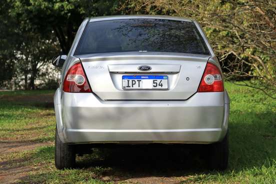FORD-FIESTA-2009