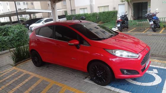 FORD FIESTA 1.6 SE HATCH 16V FLEX 4P POWERSHIFT