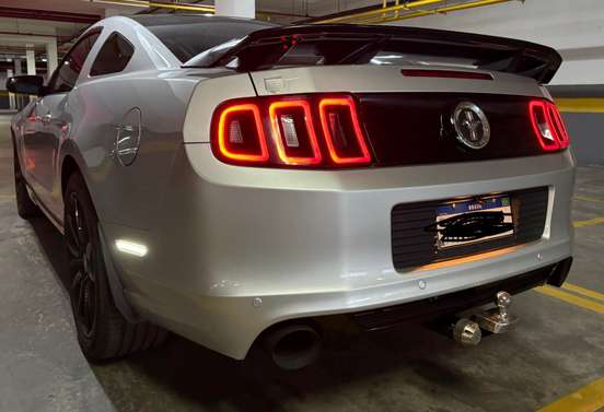 FORD-MUSTANG-2012