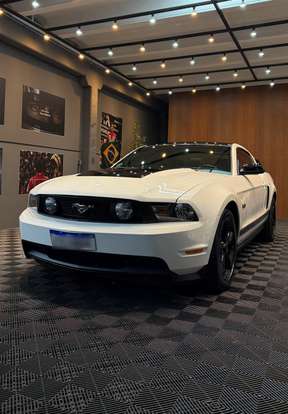 FORD-MUSTANG-2011