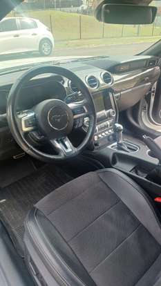 FORD-MUSTANG-2020