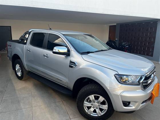 FORD RANGER 3.2 XLT 4X4 CD 20V DIESEL 4P AUTOMÁTICO