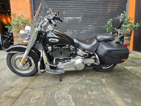 HARLEY-DAVIDSON SOFTAIL HERITAGE CLASSIC 114 