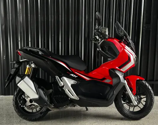 HONDA ADV 