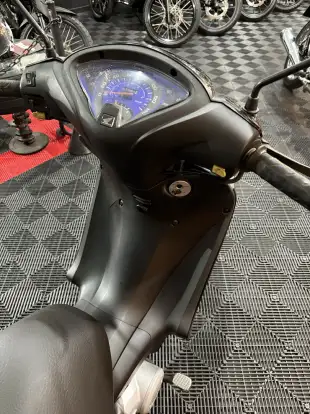 HONDA-BIZ 125 ES-2013