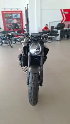 HONDA-CB 650R E-CLUTCH-2026