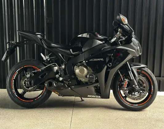 HONDA CBR 1000RR 