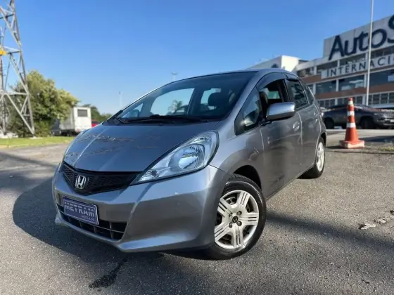 HONDA FIT 1.4 DX 16V FLEX 4P MANUAL HONDA FIT 1.4 DX 16V FLEX 4P MANUAL