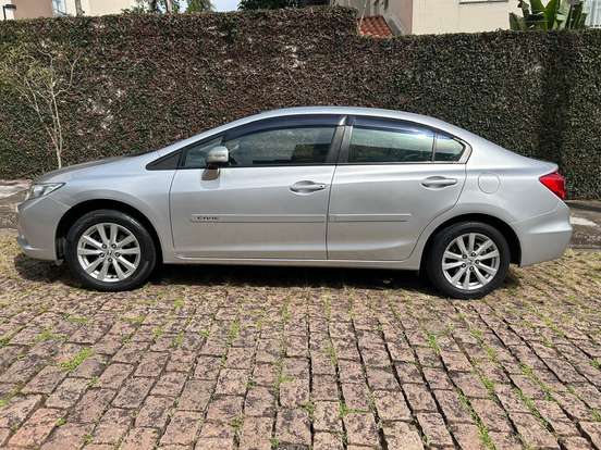 HONDA-CIVIC-2012
