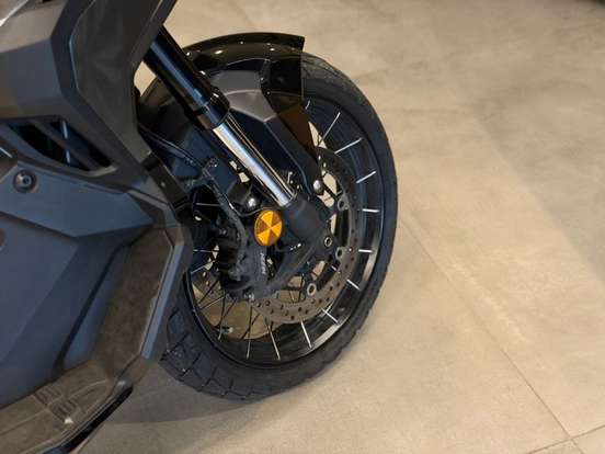 HONDA-X-ADV-2024