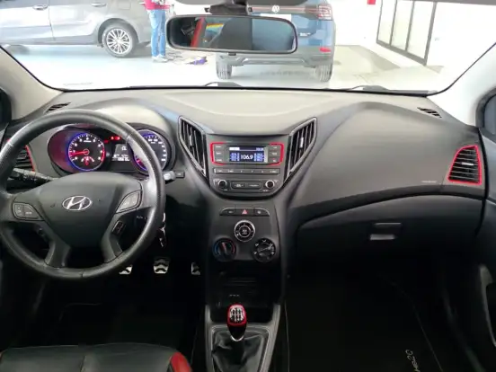 HYUNDAI-HB20-1.6 R SPEC 16V FLEX 4P MANUAL HYUNDAI-HB20-2016