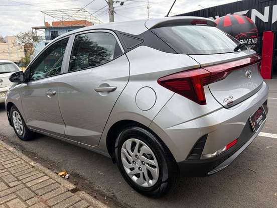 HYUNDAI-HB20-2022