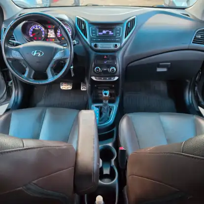 HYUNDAI-HB20X-1.6 16V PREMIUM FLEX 4P AUTOMÁTICO HYUNDAI-HB20X-2017