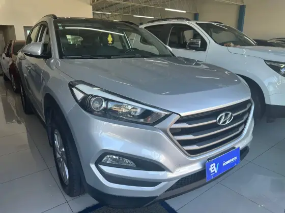 HYUNDAI TUCSON 1.6 16V T-GDI GASOLINA GLS ECOSHIFT HYUNDAI TUCSON 1.6 16V T-GDI GASOLINA GLS ECOSHIFT