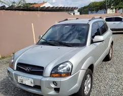 HYUNDAI TUCSON 2.0 MPFI GLS 16V 143CV 2WD FLEX 4P AUTOMÁTICO HYUNDAI TUCSON 2.0 MPFI GLS 16V 143CV 2WD FLEX 4P AUTOMÁTICO