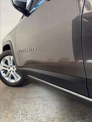 JEEP-COMMANDER-2023